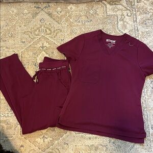 Grey's Anatomy Wine Scrub Ensemble